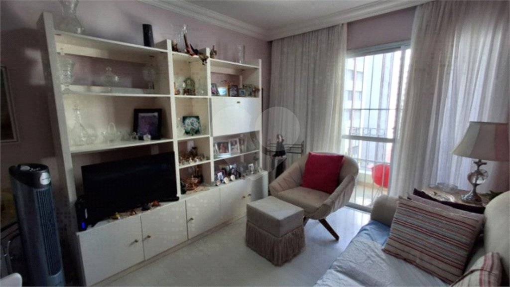 Apartamento à venda com 3 quartos, sendo 1 suíte,  em Indianópolis, São Paulo, SP