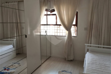 Sobrado à venda com 4 quartos, sendo 2 suítes, em Santa Teresinha, São Paulo, SP