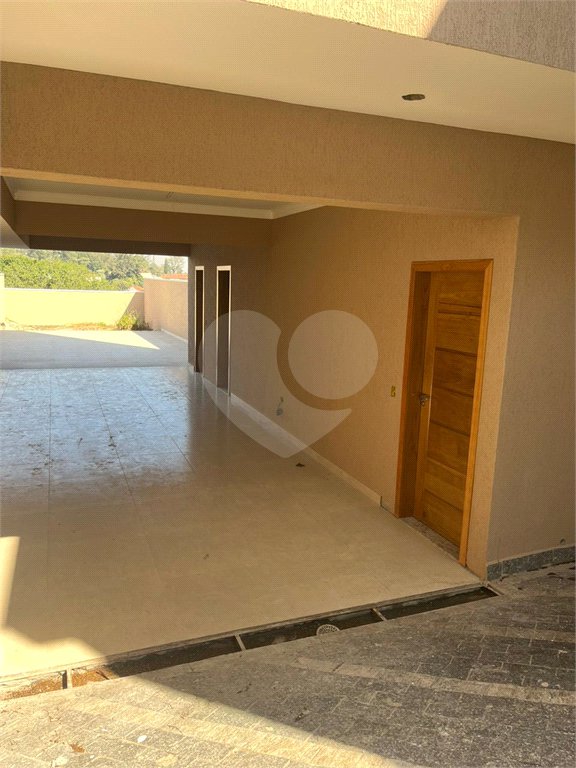 Sobrado à venda ou para alugar com 3 suítes em Vila Pedra Branca, São Paulo, SP