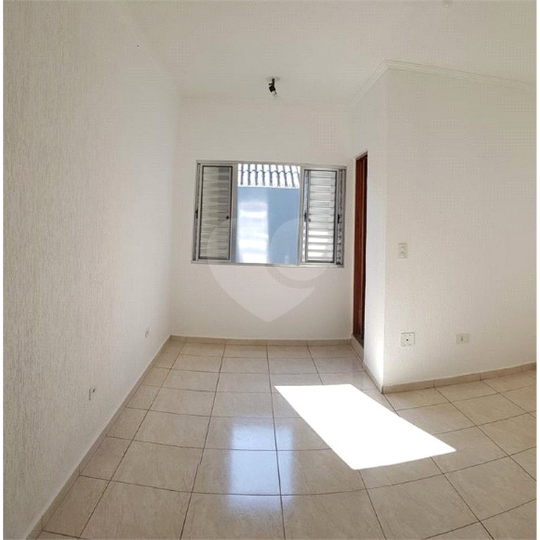 Sobrado à venda com 2 quartos, sendo 1 suíte, em Tremembé, São Paulo, SP