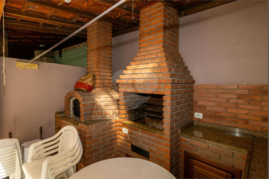 Casa à venda com 2 quartos, sendo 1 suíte, no condomínio Colina de Goiás, São Paulo - SP