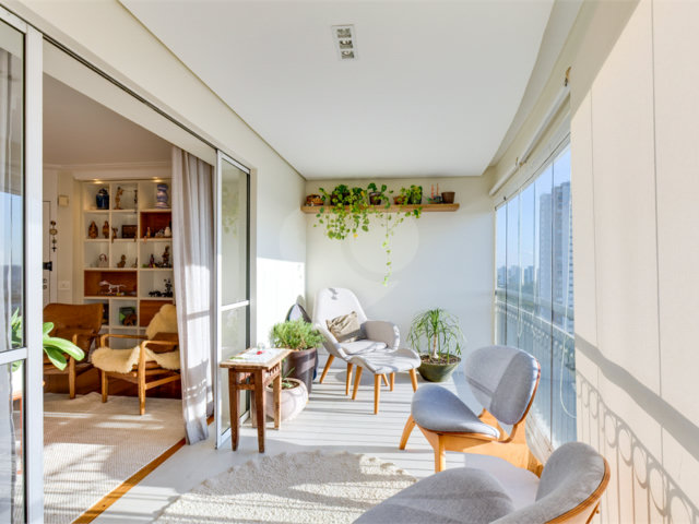 Apartamento à venda com 3 quartos, sendo 2 suítes,  em Jardim Marajoara, São Paulo, SP