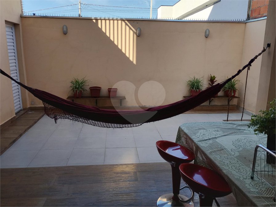 Sobrado à venda com 3 quartos, sendo 1 suíte, em Parque Barnabé, Indaiatuba, SP