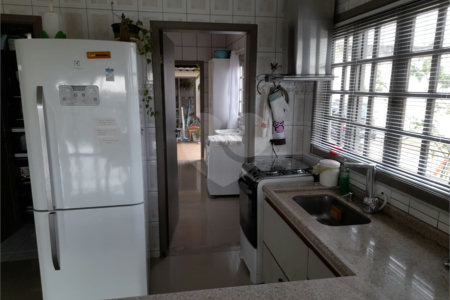 Casa à venda com 3 quartos, sendo 2 suítes, no condomínio Outeiro das Flores, Itupeva - SP