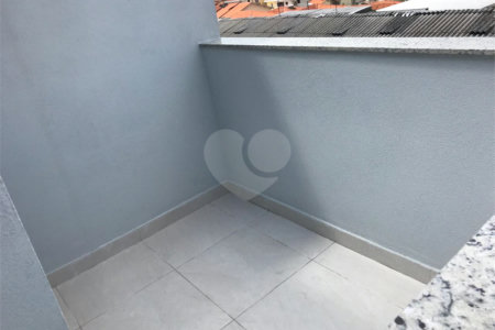 Casa à venda com 3 quartos, sendo 1 suíte, no condomínio Parque Vitória, São Paulo - SP