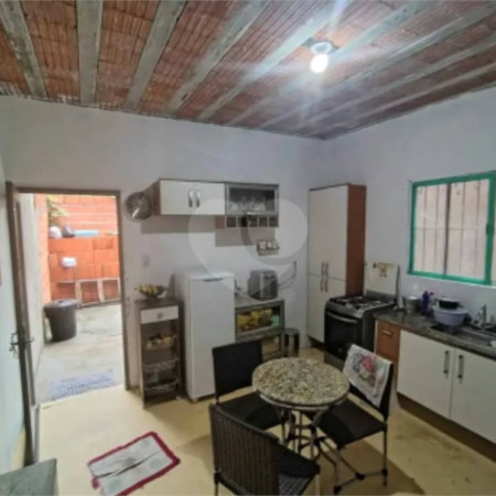 Casa à venda com 2 quartos no condomínio Antilhas, Cotia - SP