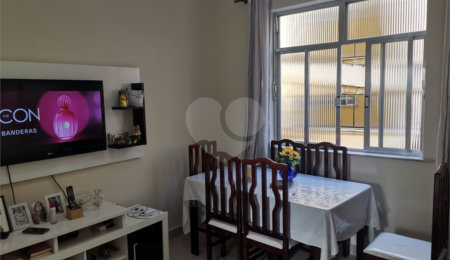 Apartamento à venda com 2 quartos, sendo 1 suíte,  em Rio Comprido, Rio de Janeiro, RJ