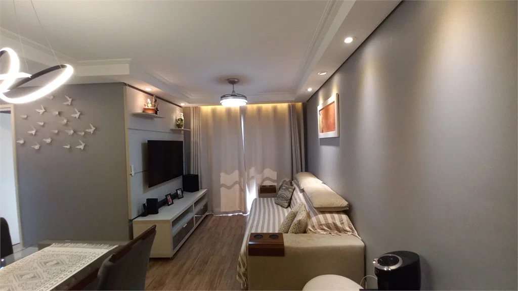 Apartamento à venda com 3 quartos, sendo 1 suíte,  em Jardim Luísa, São Paulo, SP