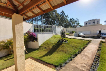 Casa à venda com 3 quartos no condomínio Residencial Vila D`ouro, Cotia - SP