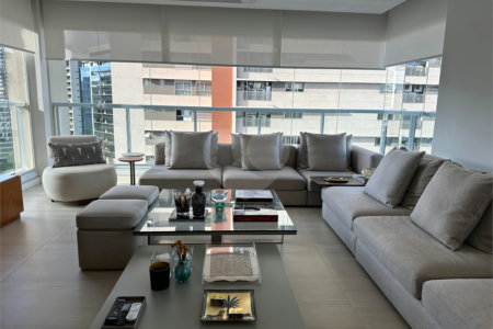 Apartamento à venda com 3 quartos, sendo 2 suítes, em Vila Olímpia, São Paulo, SP