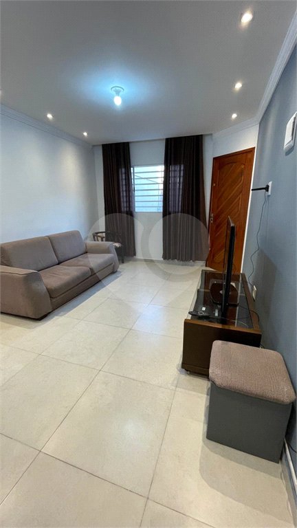Sobrado à venda com 4 quartos, sendo 2 suítes,  em Mogi Moderno, Mogi das Cruzes, SP