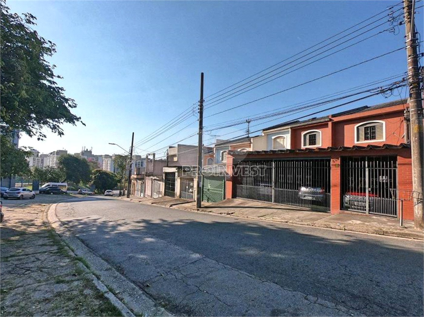 Sobrado à venda com 5 quartos, sendo 1 suíte, em Jardim São Jorge (raposo Tavares), São Paulo, SP