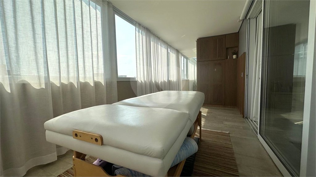 Apartamento à venda com 3 quartos, sendo 2 suítes, em Jardim Paulista, São Paulo, SP