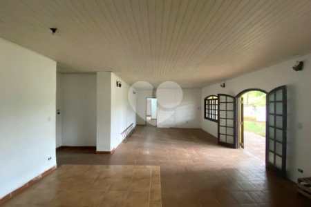 Casa à venda com 6 quartos, sendo 5 suítes,  em Santa Claudina, Vinhedo, SP