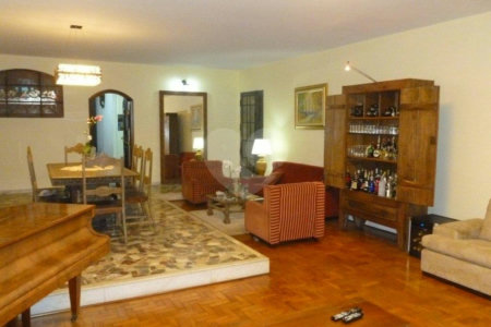 Casa Térrea à venda com 4 quartos, sendo 1 suíte,  em Tucuruvi, São Paulo, SP