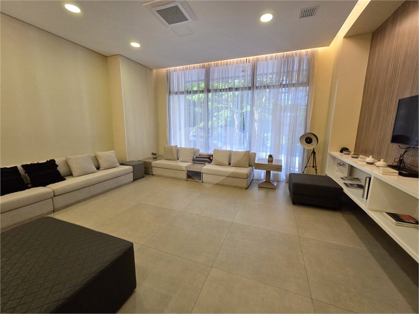 Apartamento à venda com 2 quartos, sendo 1 suíte, em Pinheiros, São Paulo, SP
