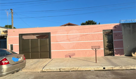 Casa à venda ou para alugar com 3 quartos, sendo 1 suíte, em Jardim Monte Santo, Itapetininga, SP