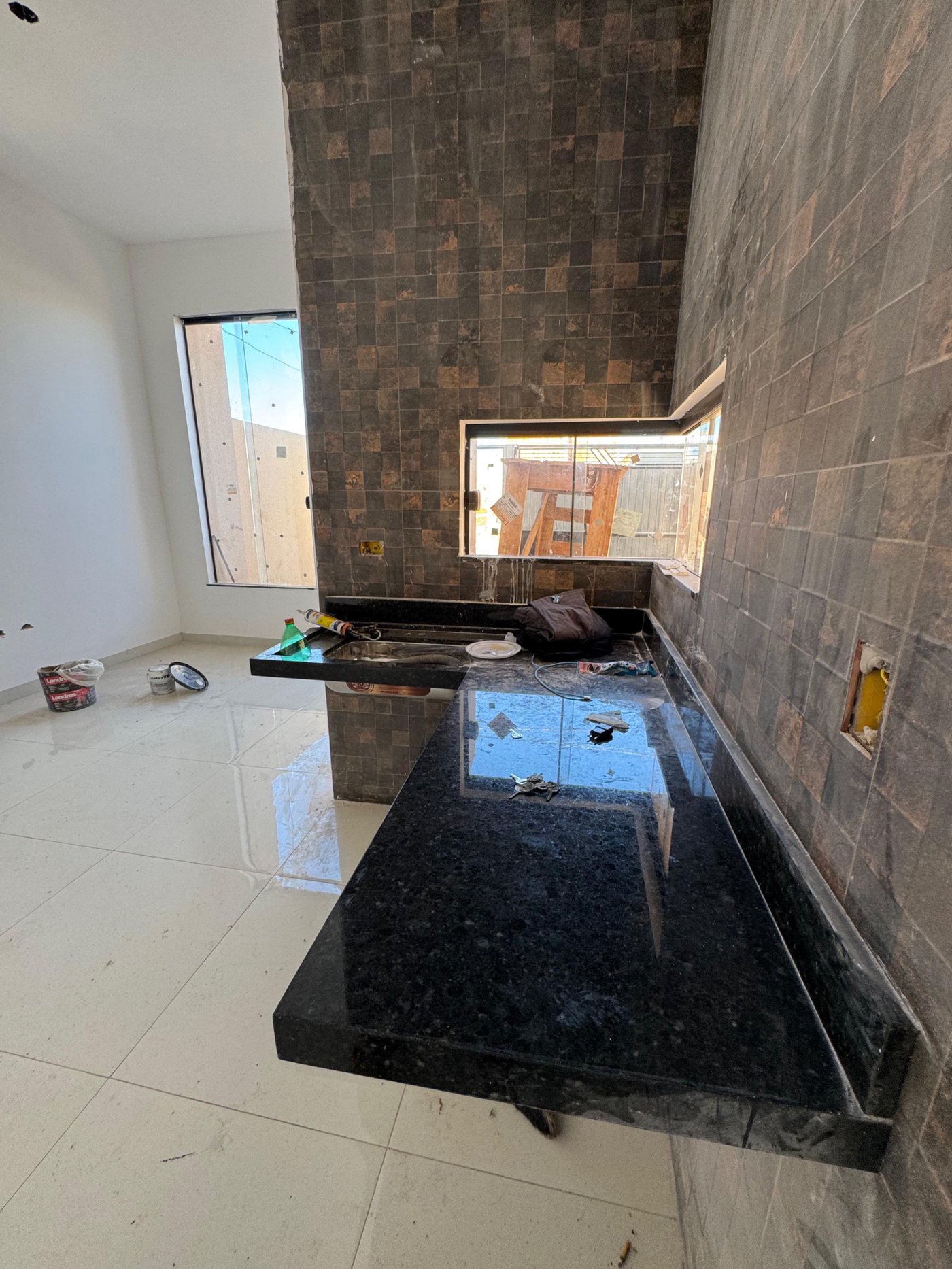 Casa à venda com 3 quartos, sendo 1 suíte,  em Nova Três Lagoas, Três Lagoas, MS