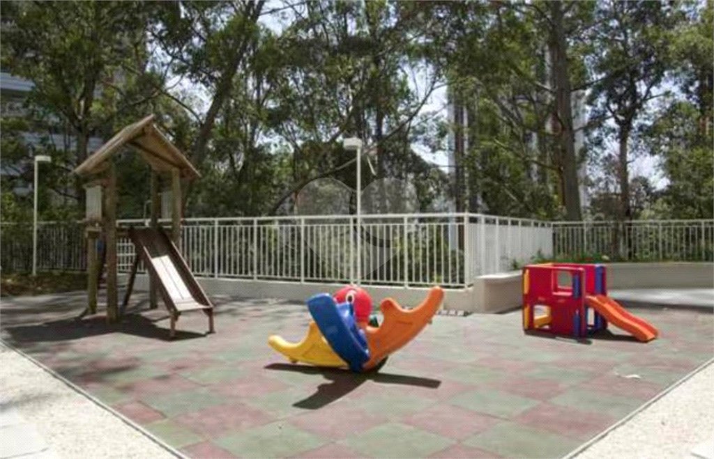 Apartamento à venda com 3 quartos, sendo 1 suíte, em Vila Andrade, São Paulo, SP