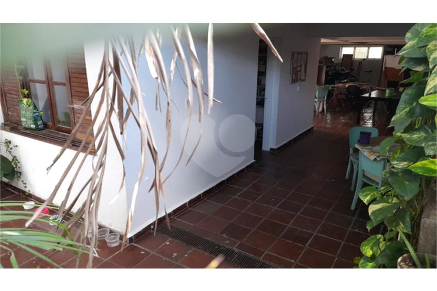 Casa à venda ou para alugar com 5 quartos, sendo 1 suíte, em Vila Romero, São Paulo, SP