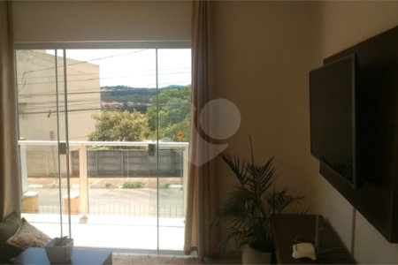 Sobrado à venda com 3 quartos em Jardim das Cerejeiras, Atibaia, SP
