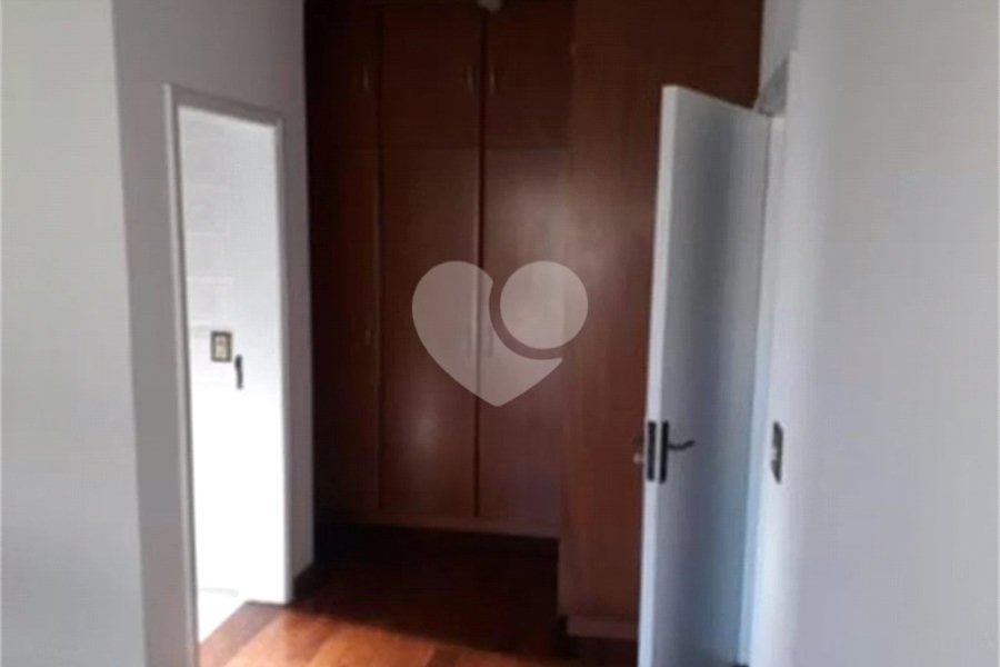 Casa à venda com 4 suítes no condomínio Suíça da Cantareira, Mairiporã - SP