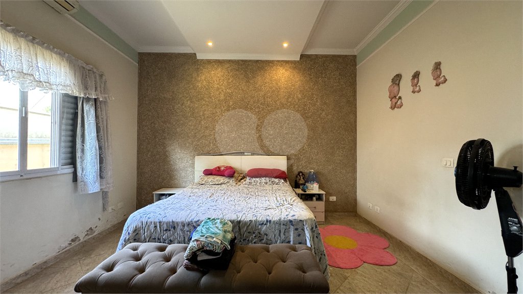 Casa à venda com 4 quartos, sendo 3 suítes, no condomínio Terras de Mont Serrat, Salto - SP