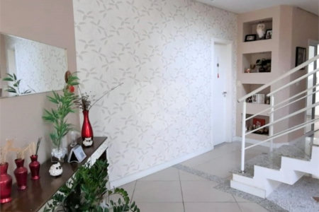 Casa à venda com 5 quartos, sendo 4 suítes, em Água Fria, São Paulo, SP