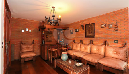 Casa à venda com 4 quartos, sendo 1 suíte, em Brooklin, São Paulo, SP