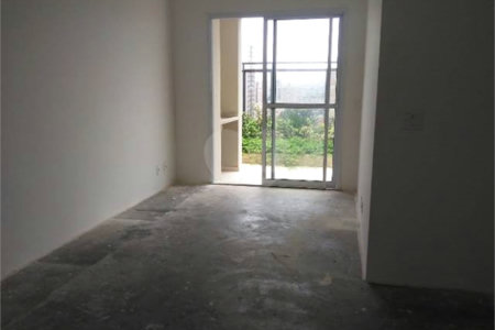 Apartamento à venda com 2 quartos, sendo 1 suíte,  em Vila Paiva, São Paulo, SP