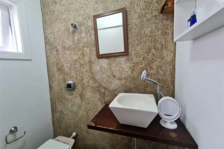 Casa Térrea à venda com 4 quartos, sendo 1 suíte, em Interlagos, São Paulo, SP