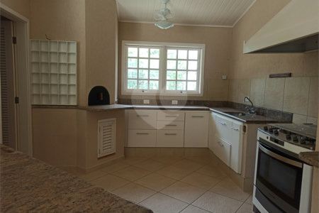 Casa à venda ou para alugar com 6 quartos, sendo 4 suítes, em Jardim Itaperi, Atibaia, SP