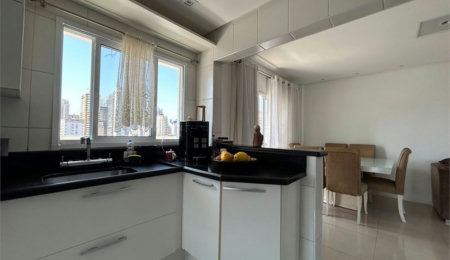 Apartamento com 3 dormitórios à venda, 110 m² por R$ 950.000,00 - Campo Grande - Santos/SP