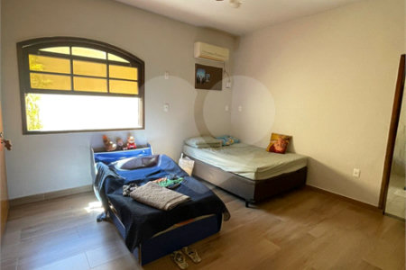 Casa Térrea à venda com 5 quartos, sendo 2 suítes, em Campo Grande, Rio de Janeiro, RJ