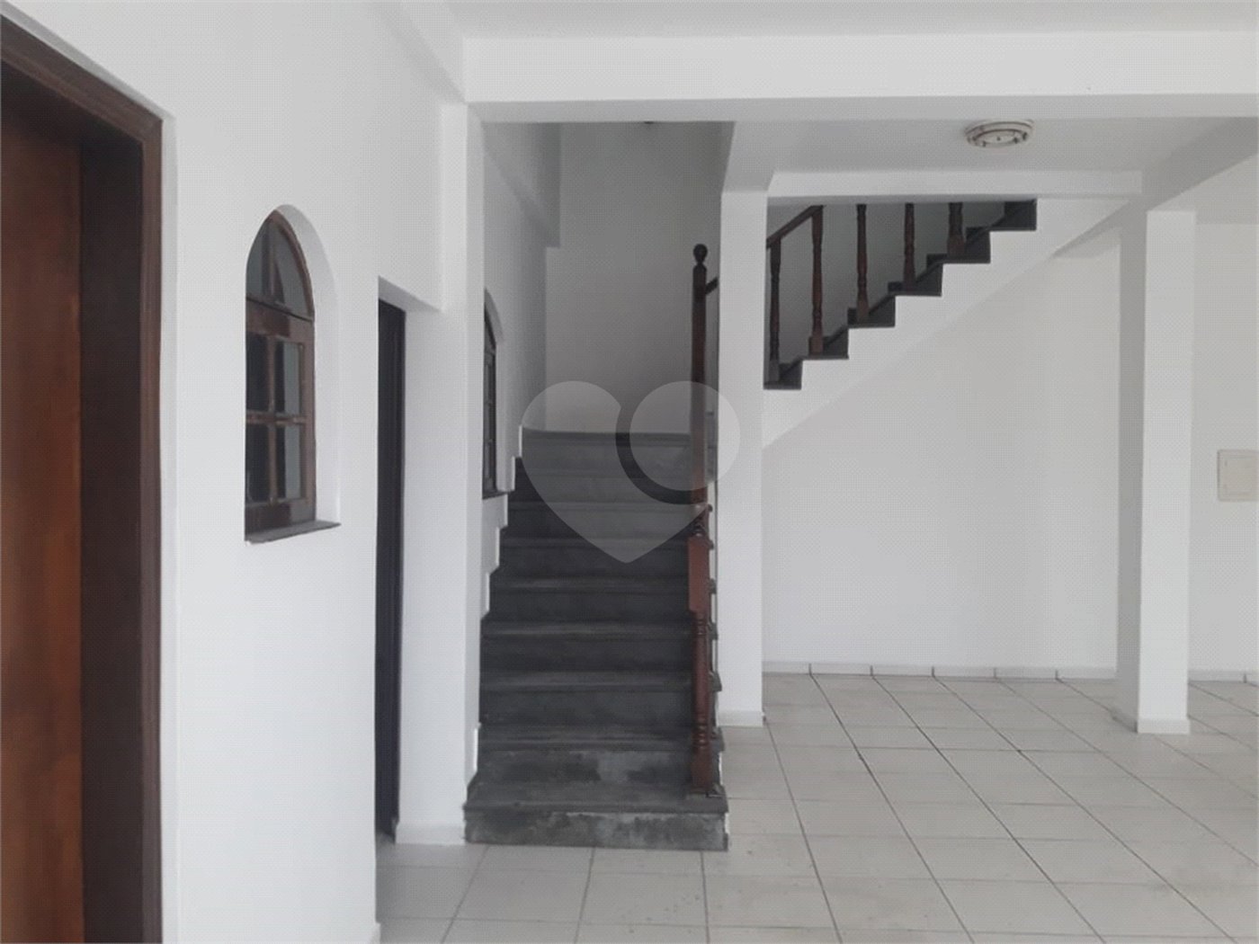 Sobrado à venda com 4 quartos, sendo 1 suíte, em Jaçanã, São Paulo, SP