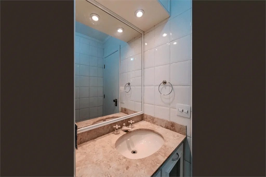 Apartamento à venda com 4 quartos, sendo 2 suítes,  em Paraíso do Morumbi, São Paulo, SP