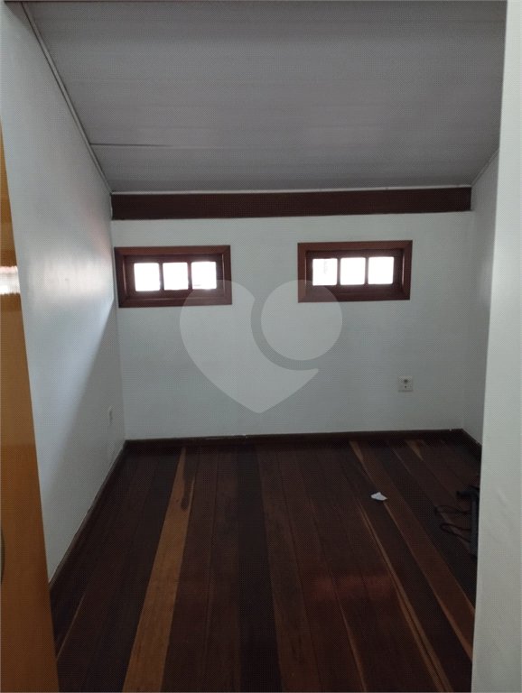 Casa à venda com 2 quartos em Jardim das Pedras, São Paulo, SP