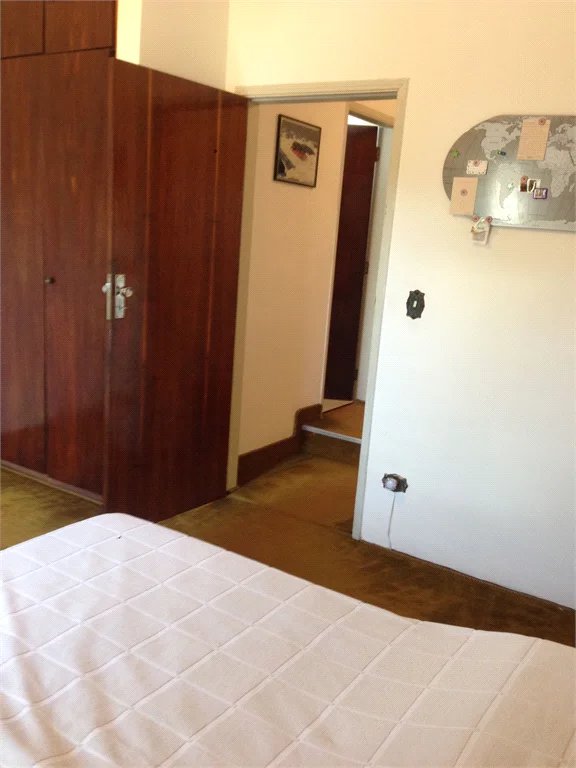 Sobrado à venda com 4 quartos, sendo 1 suíte, em Jardim Celeste, São Paulo, SP