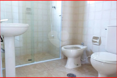 Apartamento à venda com 3 quartos, sendo 1 suíte, em Bosque da Saúde, São Paulo, SP