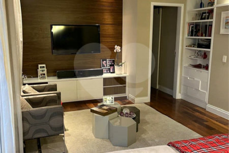 Apartamento à venda com 3 suítes em Vila Gertrudes, São Paulo, SP
