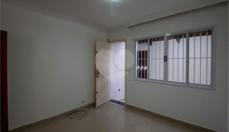 Casa à venda com 3 quartos, sendo 1 suíte,  em Jardim Ester, São Paulo, SP