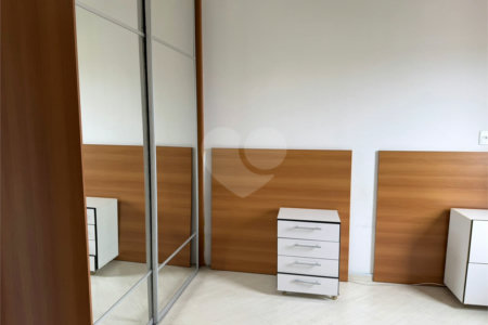 Apartamento à venda com 3 quartos, sendo 1 suíte, no Centro, Suzano, SP