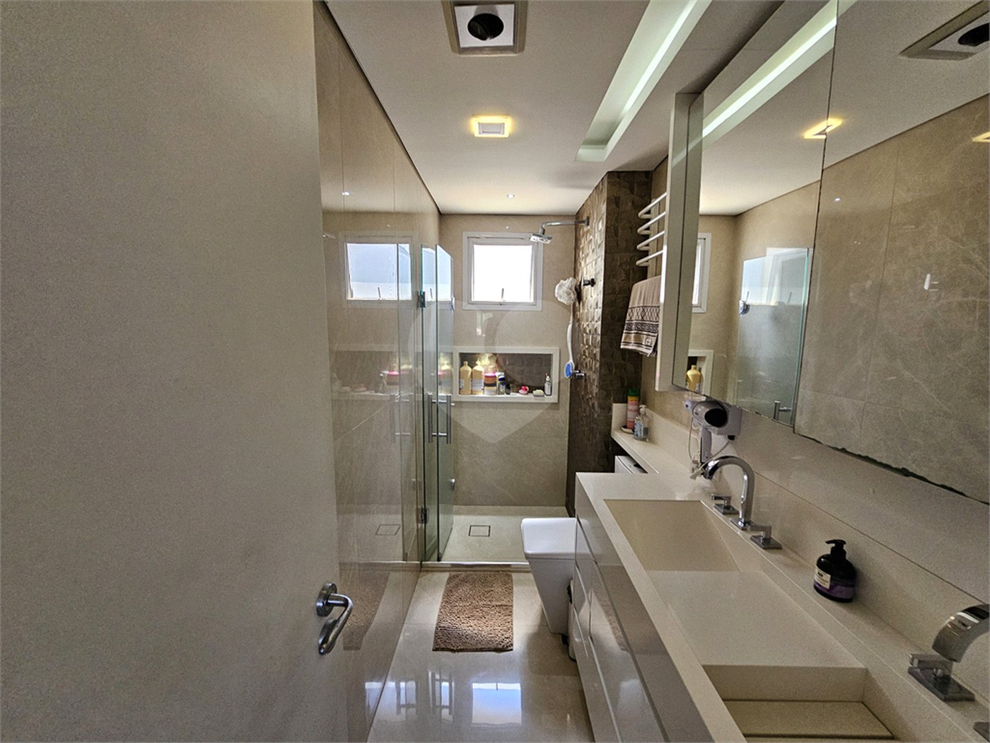 Apartamento à venda com 3 quartos, sendo 2 suítes, em Tremembé, São Paulo, SP