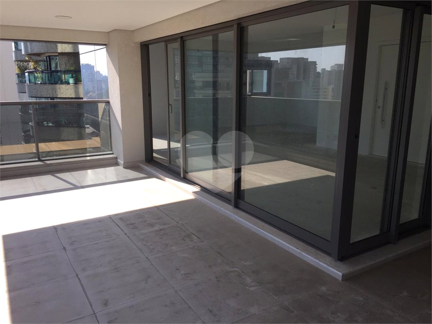 Apartamento à venda com 3 suítes em Campo Belo, São Paulo, SP