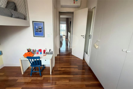 Apartamento à venda com 3 suítes em Vila Olímpia, São Paulo, SP