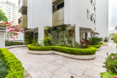 Apartamento à venda com 4 quartos, sendo 1 suíte, em Indianópolis, São Paulo, SP