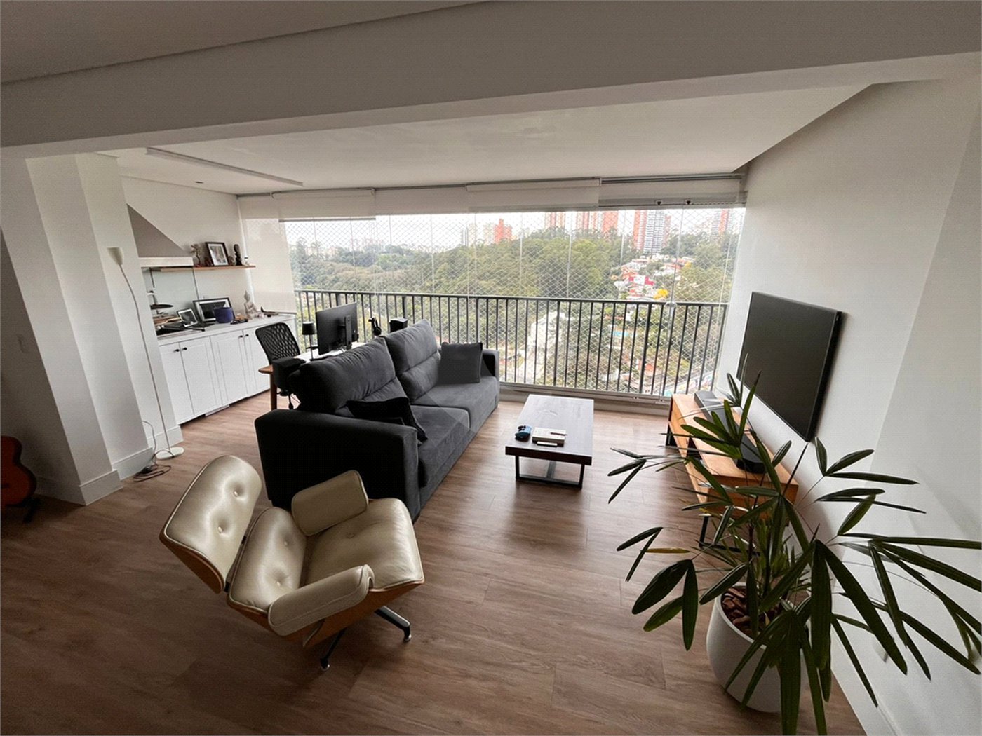Apartamento à venda com 3 quartos, sendo 2 suítes, em Vila Andrade, São Paulo, SP