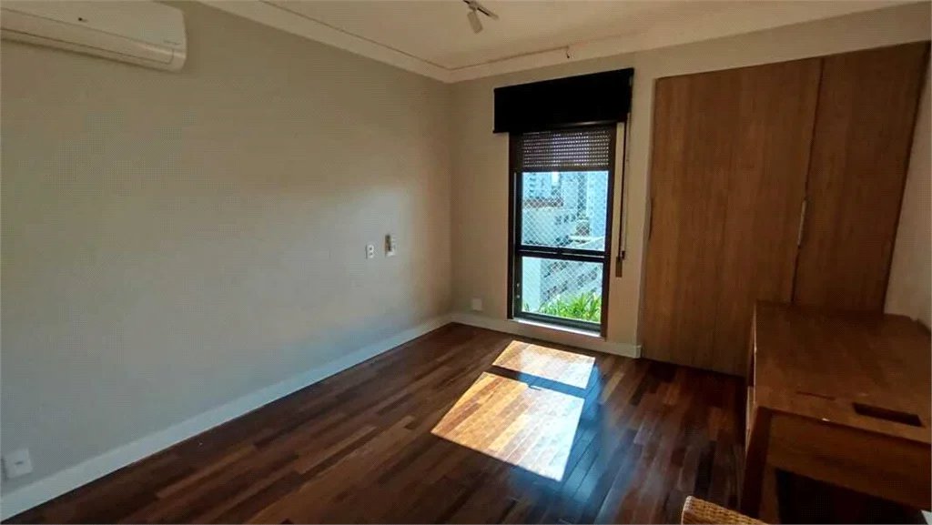 Duplex para alugar com 3 suítes em Real Parque, São Paulo, SP