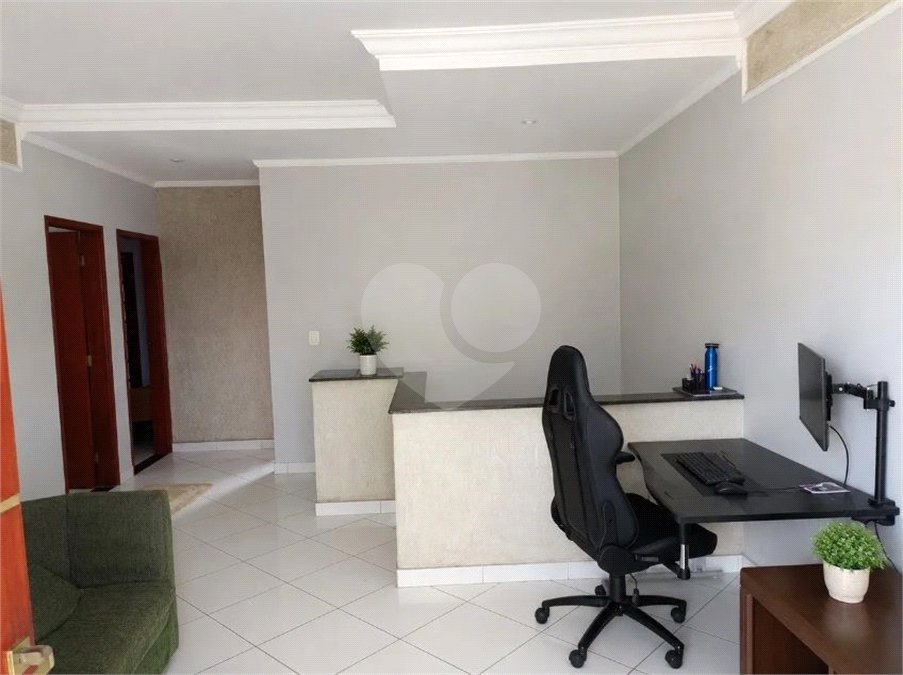 Sobrado à venda com 4 quartos, sendo 1 suíte,  em Residencial Monte Verde, Indaiatuba, SP