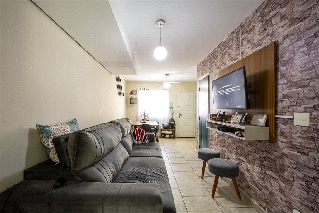 Casa à venda com 3 quartos, sendo 1 suíte, no condomínio Inter Ville Condominium House, São Paulo - SP